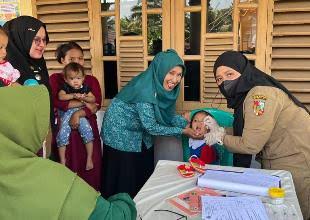 Imunisasi anak polio di Pekanbaru (foto/int)